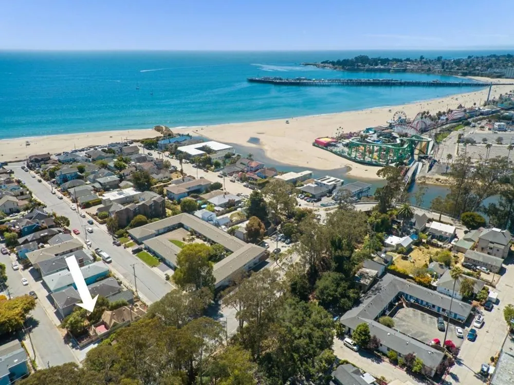 230 Alhambra Avenue Santa Cruz, CA 95062