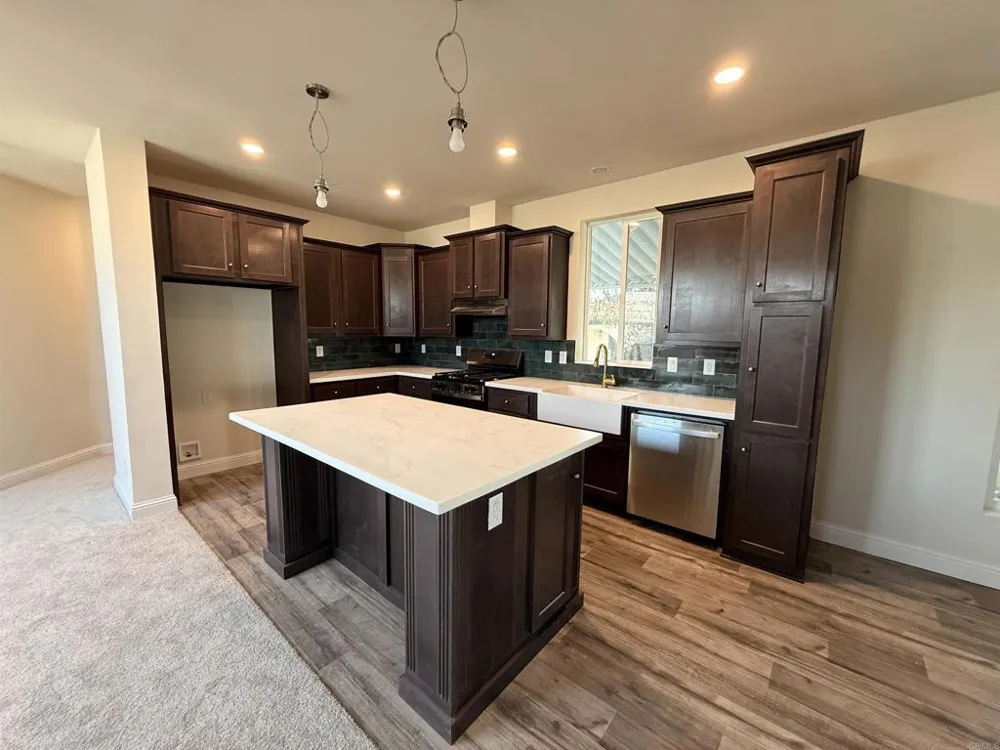 2750 Wheatstone Street #220 San Diego, CA 92111