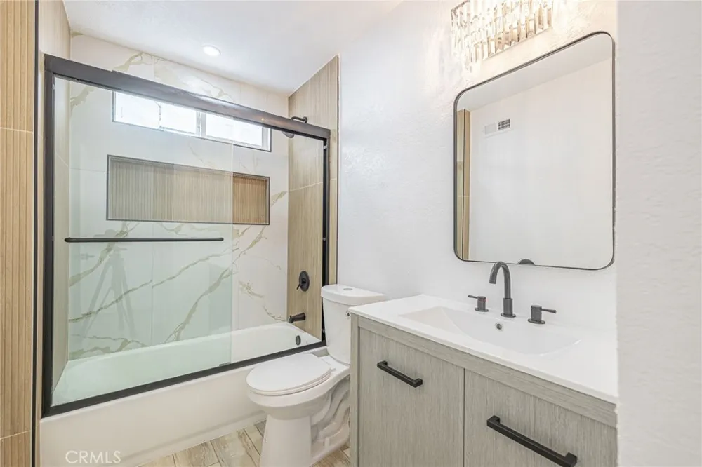 737 W Avenue H7 Lancaster, CA 93534