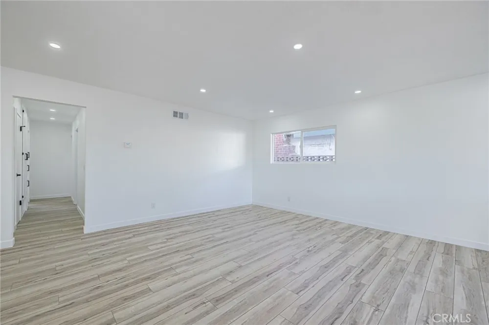 737 W Avenue H7 Lancaster, CA 93534