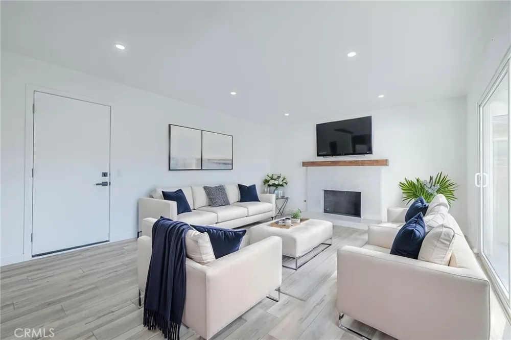737 W Avenue H7 Lancaster, CA 93534