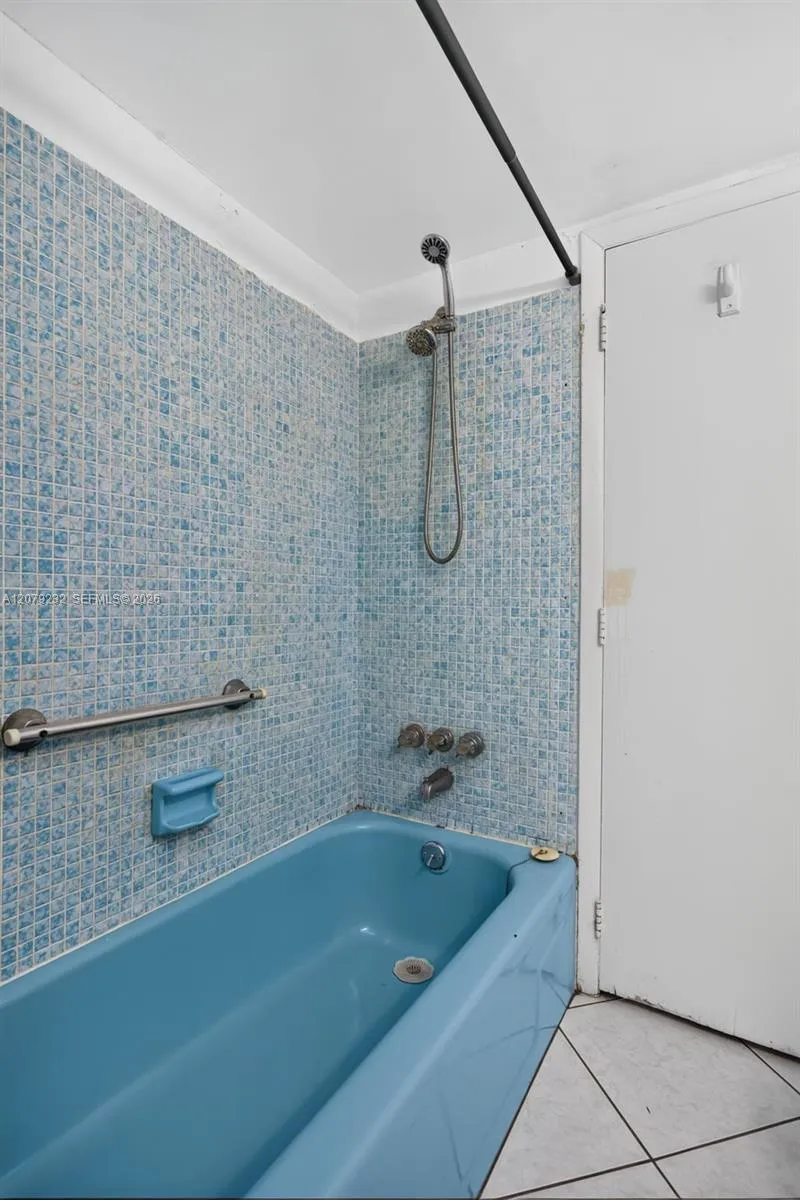 2551 W Golf Blvd #101 Pompano Beach, FL 33064