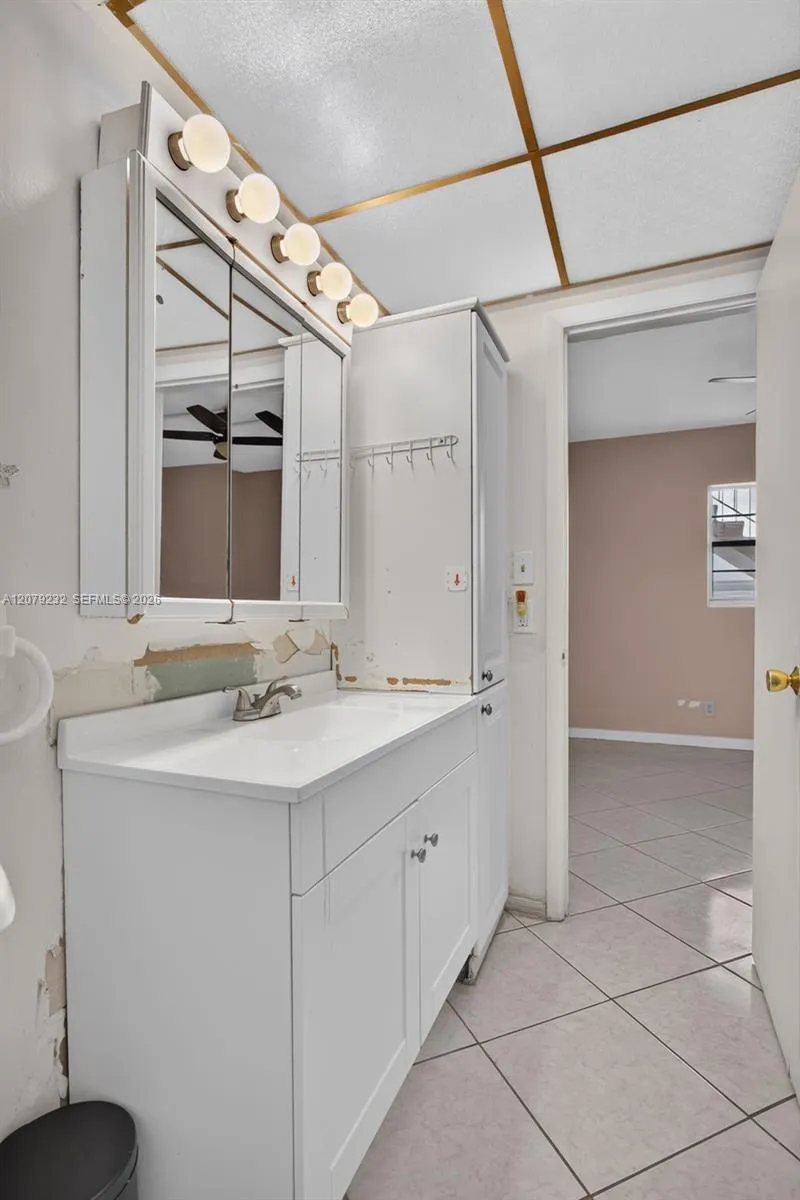 2551 W Golf Blvd #101 Pompano Beach, FL 33064