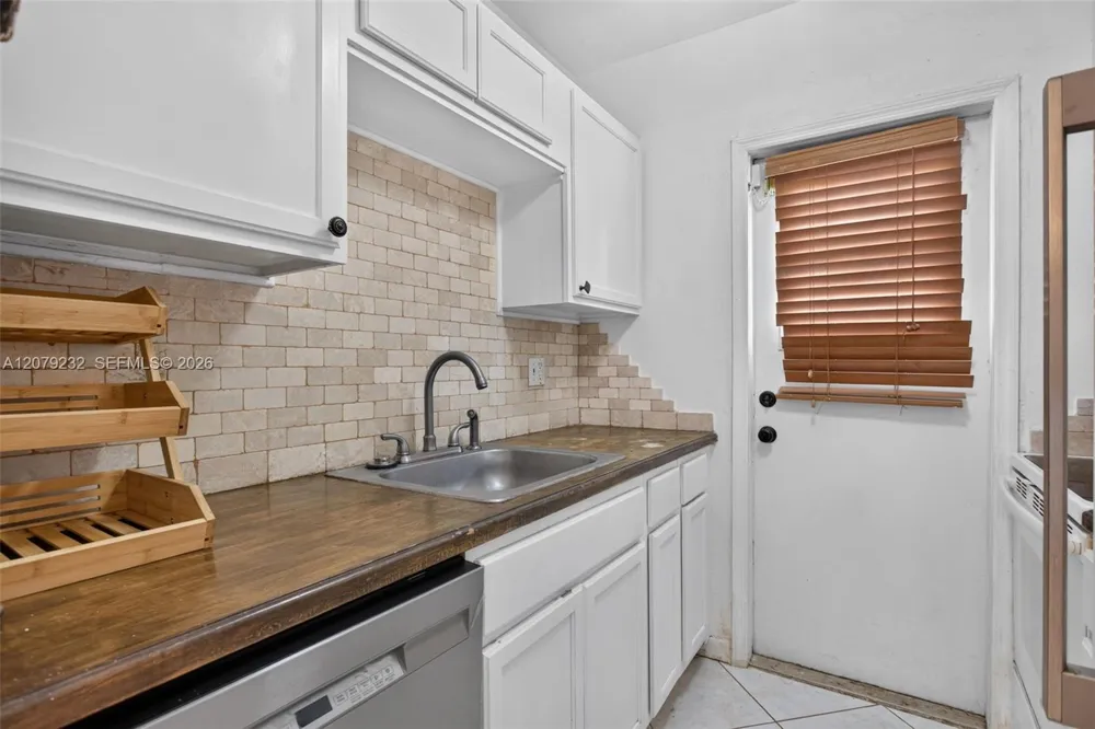 2551 W Golf Blvd #101 Pompano Beach, FL 33064