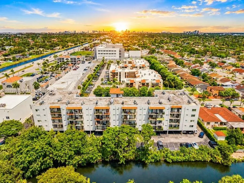 900 SW 84th Ave #415D Miami, FL 33144