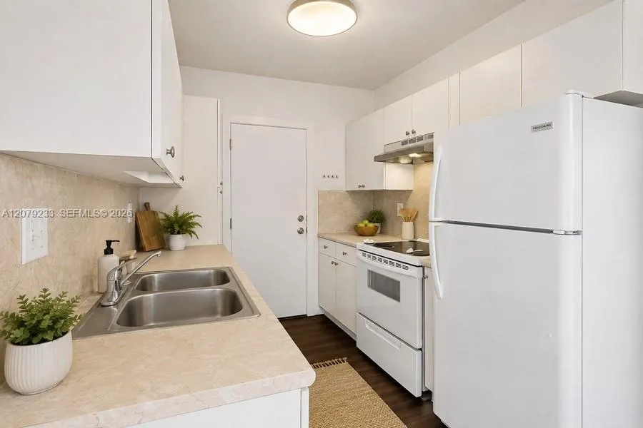900 SW 84th Ave #415D Miami, FL 33144