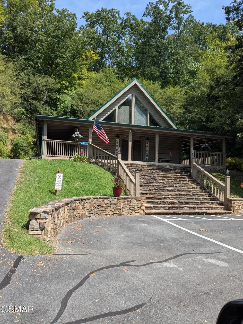 1039 Willard Way Sevierville, TN 37876