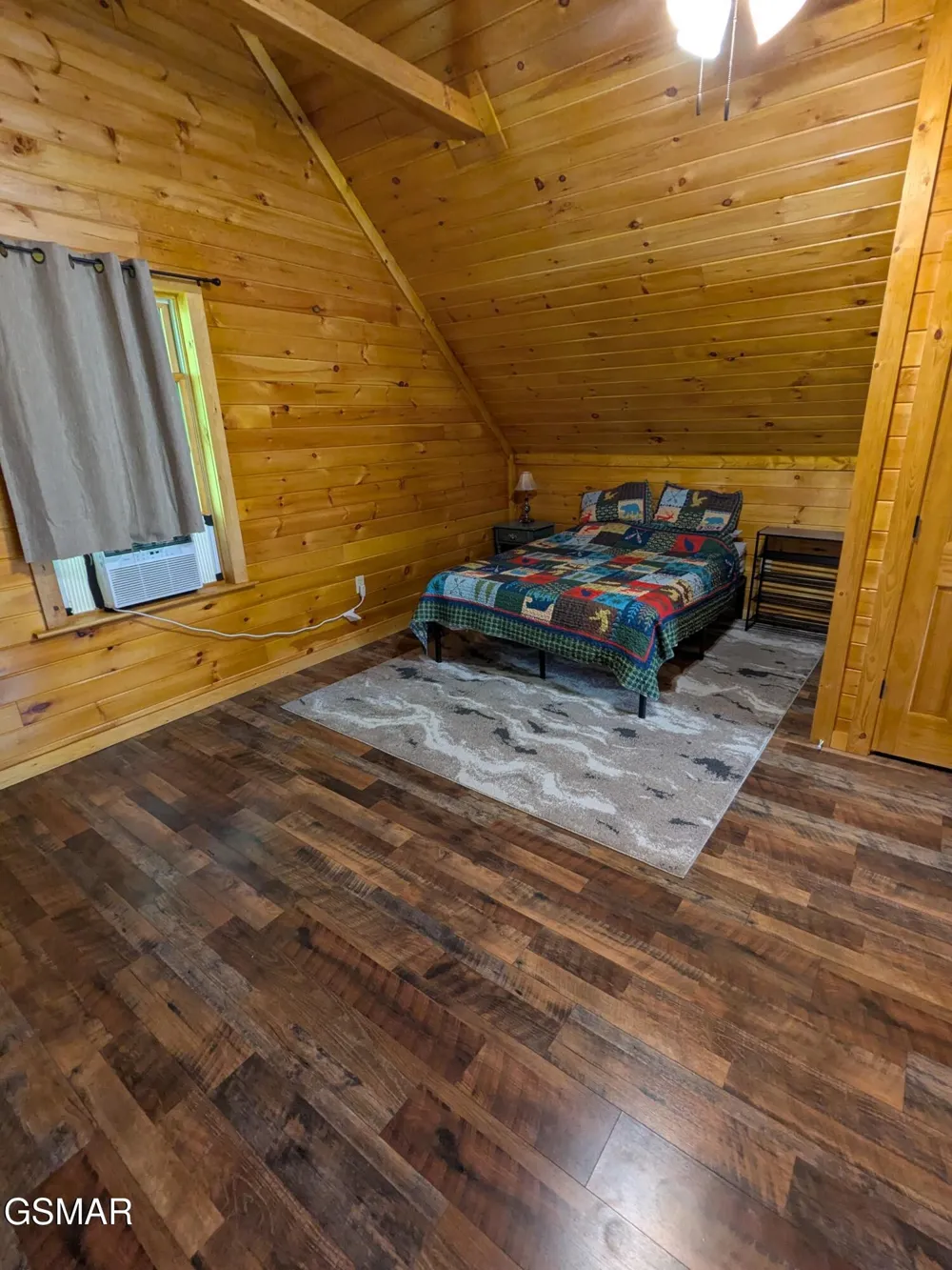 1039 Willard Way Sevierville, TN 37876