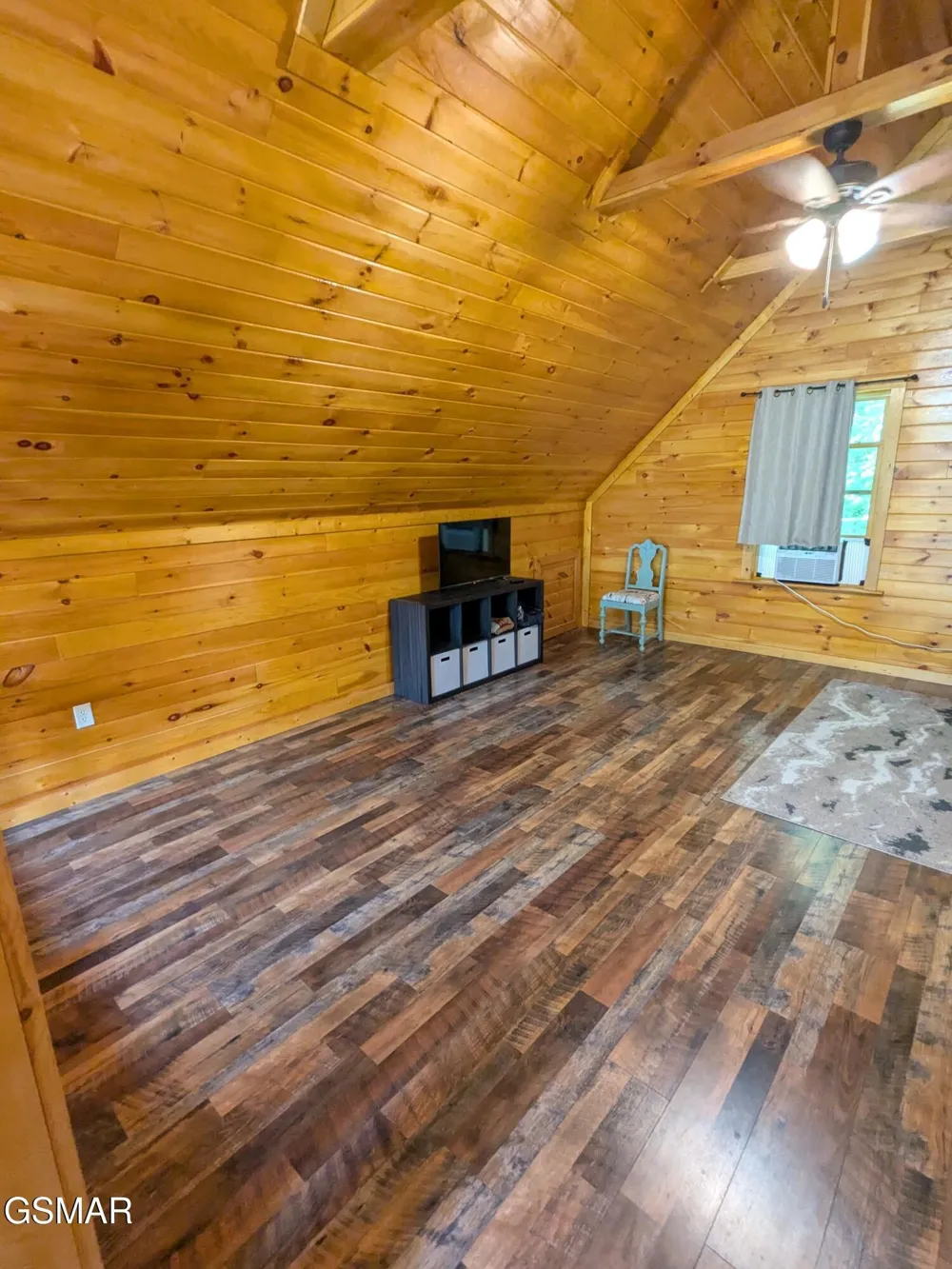 1039 Willard Way Sevierville, TN 37876