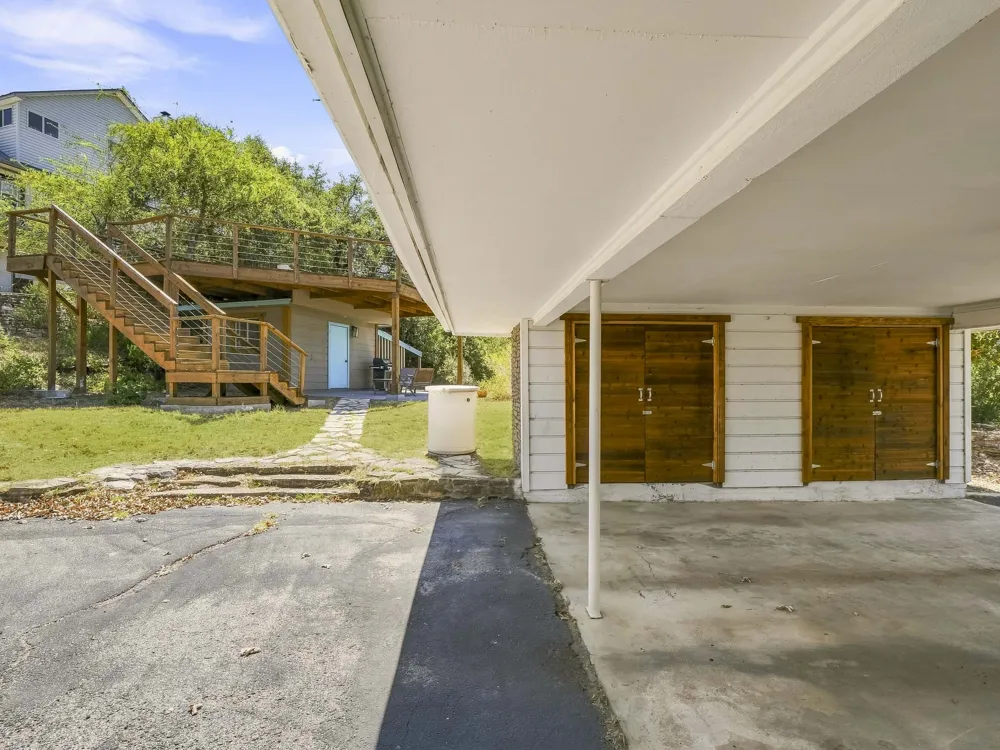131 Dukes Drive Cottonwood Shores, TX 78657