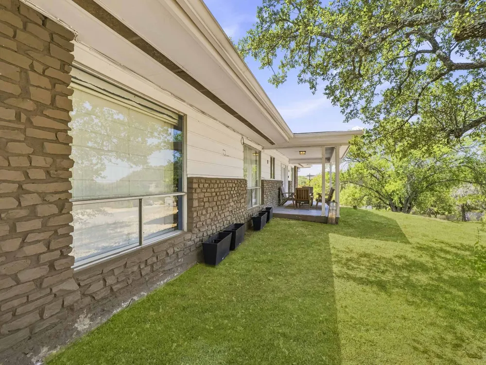131 Dukes Drive Cottonwood Shores, TX 78657