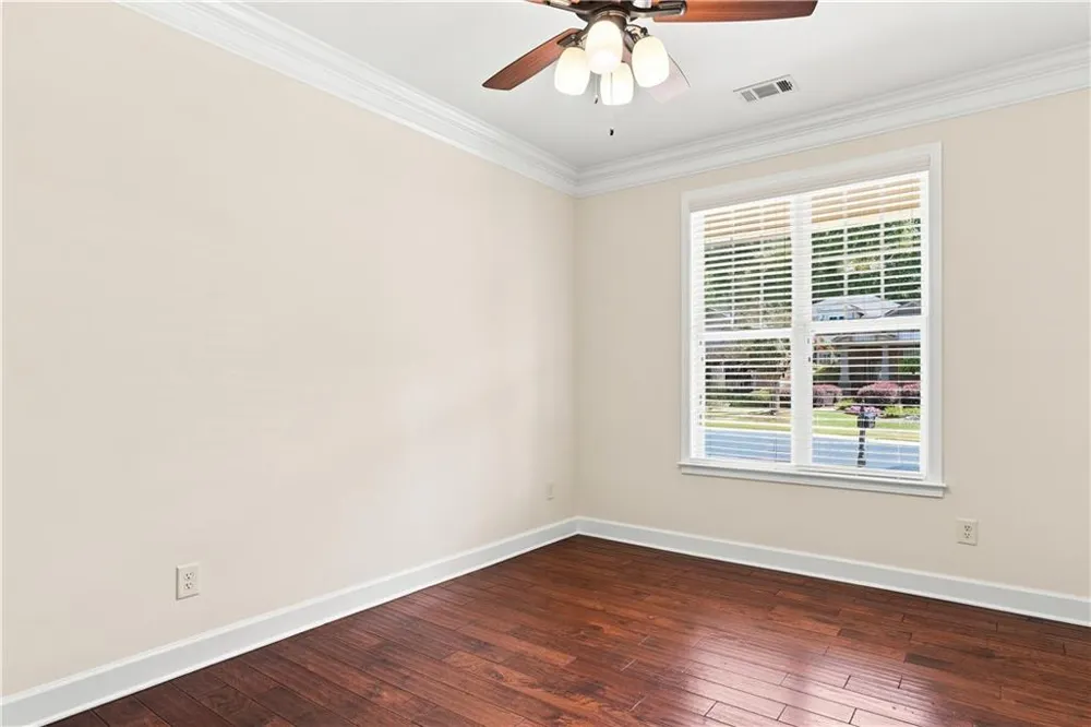 637 Laurel Crossing Canton, GA 30114