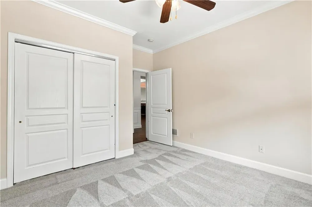637 Laurel Crossing Canton, GA 30114