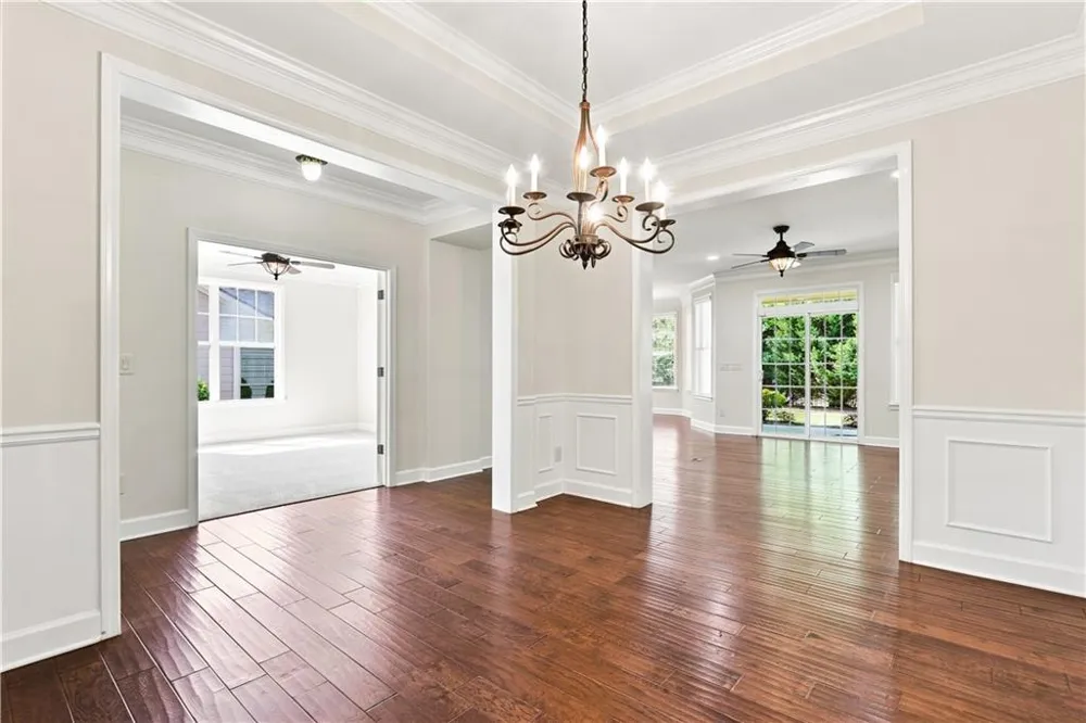 637 Laurel Crossing Canton, GA 30114