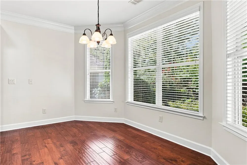 637 Laurel Crossing Canton, GA 30114
