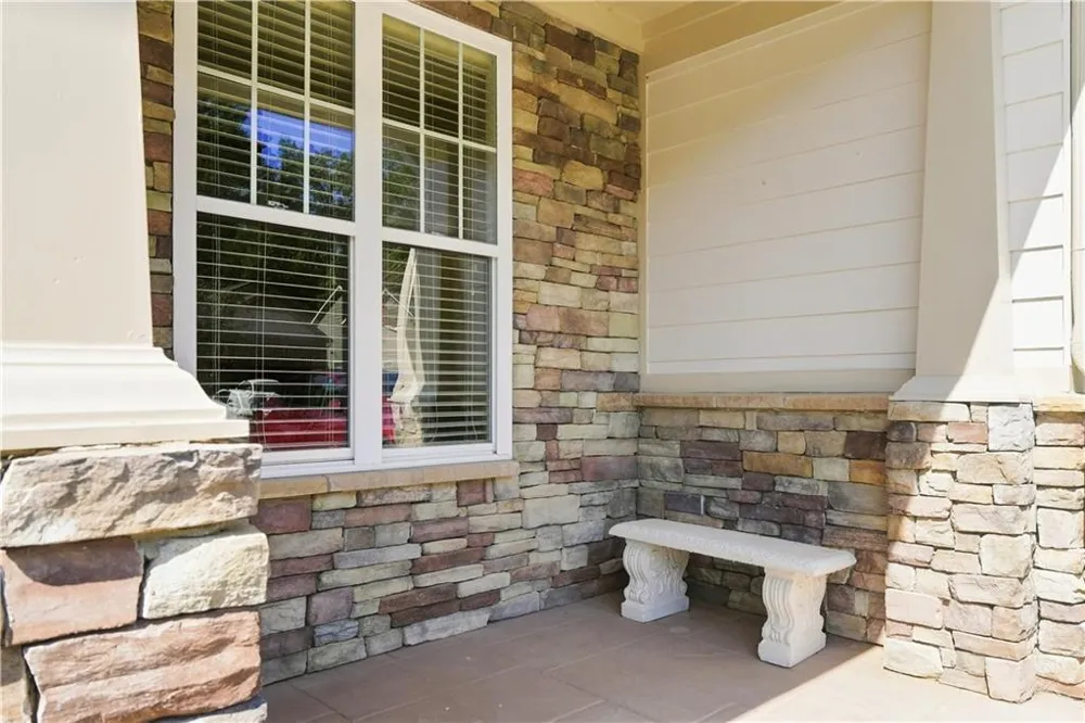 637 Laurel Crossing Canton, GA 30114