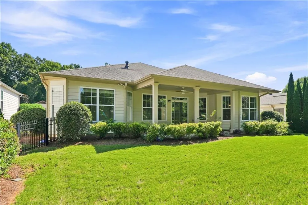 637 Laurel Crossing Canton, GA 30114