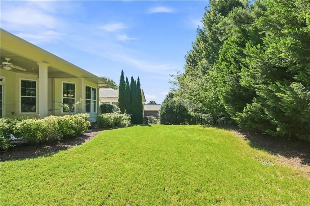 637 Laurel Crossing Canton, GA 30114
