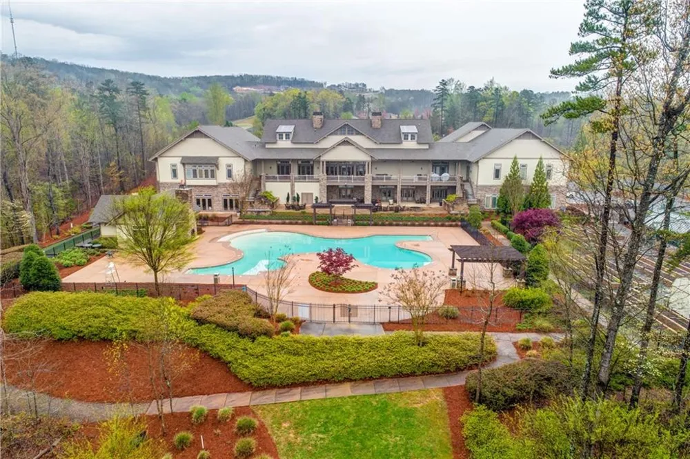 637 Laurel Crossing Canton, GA 30114