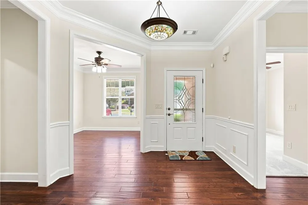 637 Laurel Crossing Canton, GA 30114