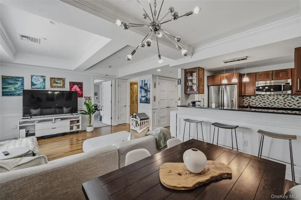 225 Stanley Avenue #121 Mamaroneck, NY 10543