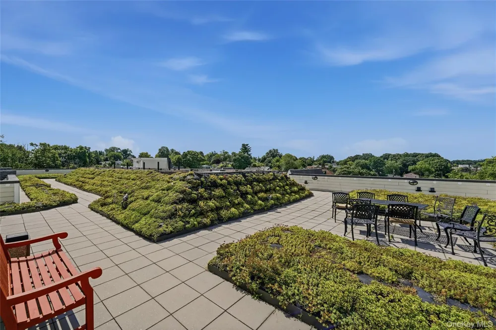 225 Stanley Avenue #121 Mamaroneck, NY 10543