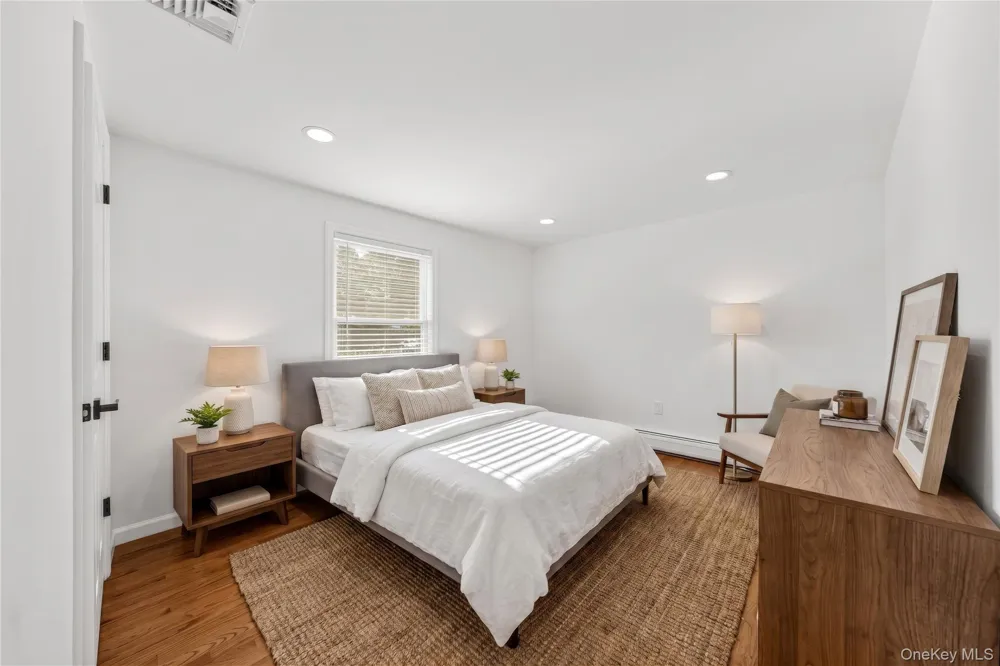 31 Concord Road Shirley, NY 11967