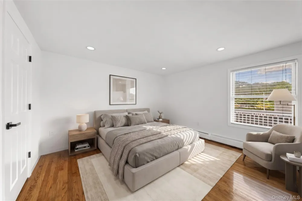 31 Concord Road Shirley, NY 11967