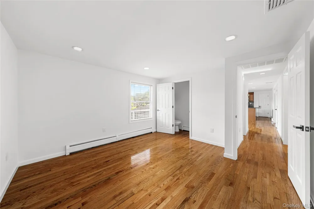 31 Concord Road Shirley, NY 11967