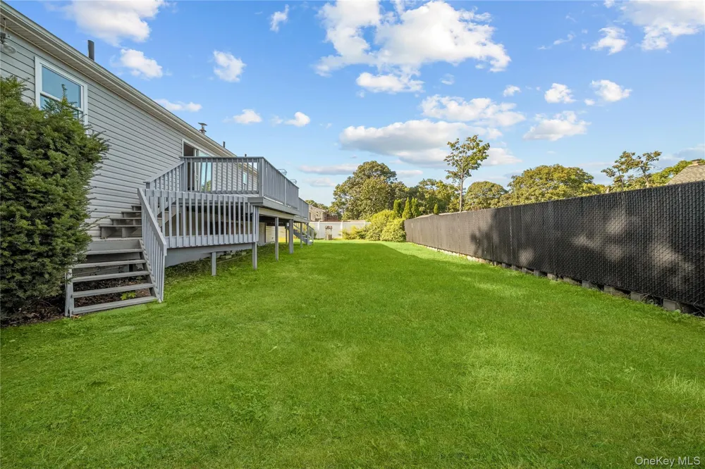 31 Concord Road Shirley, NY 11967