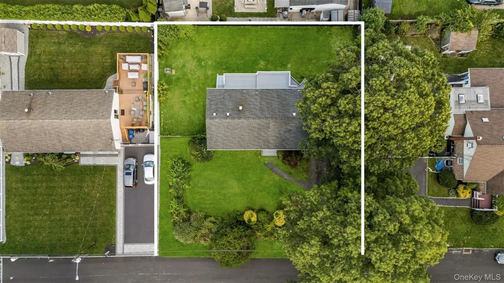 31 Concord Road Shirley, NY 11967