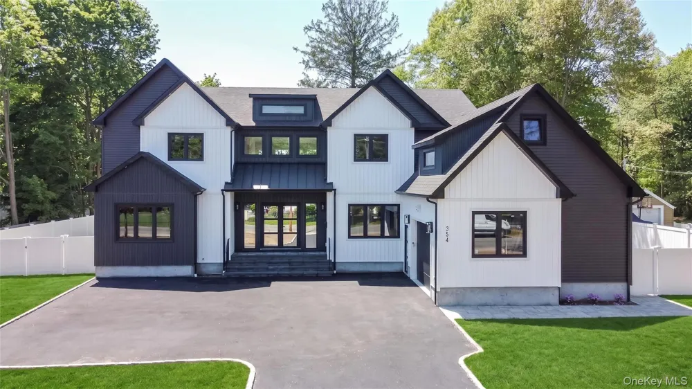 364 Old Farmingdale Road West Babylon, NY 11704