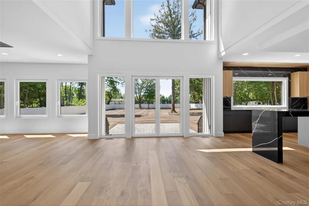 364 Old Farmingdale Road West Babylon, NY 11704