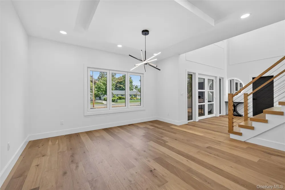 364 Old Farmingdale Road West Babylon, NY 11704