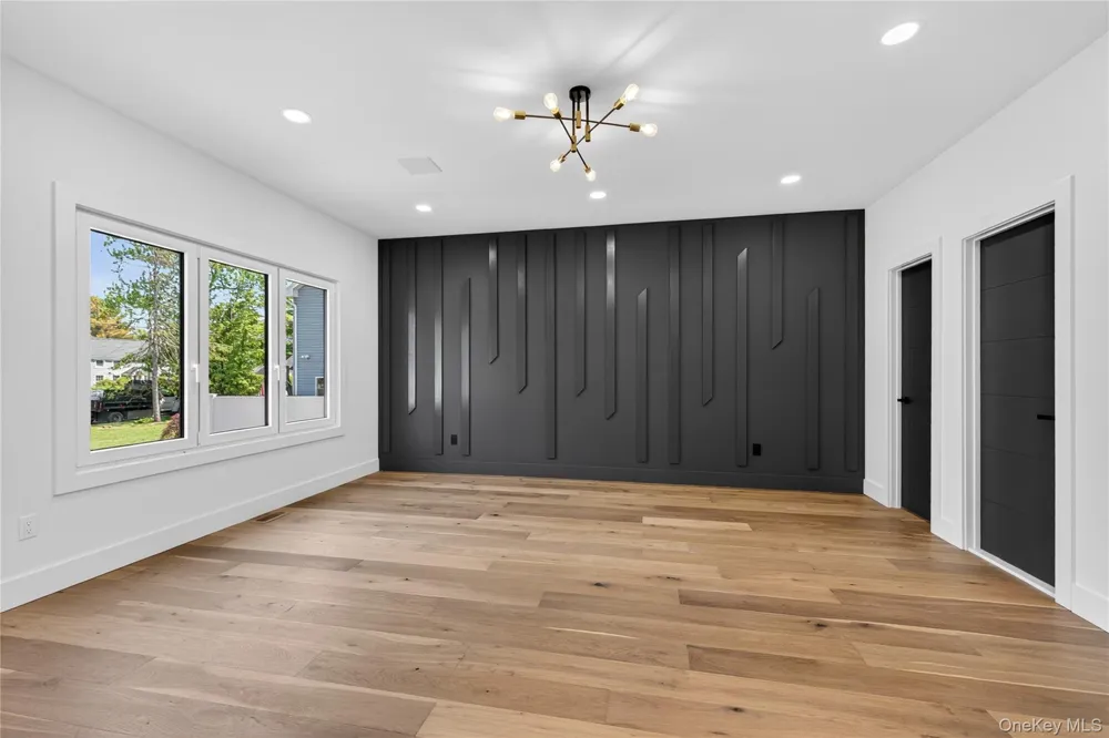 364 Old Farmingdale Road West Babylon, NY 11704