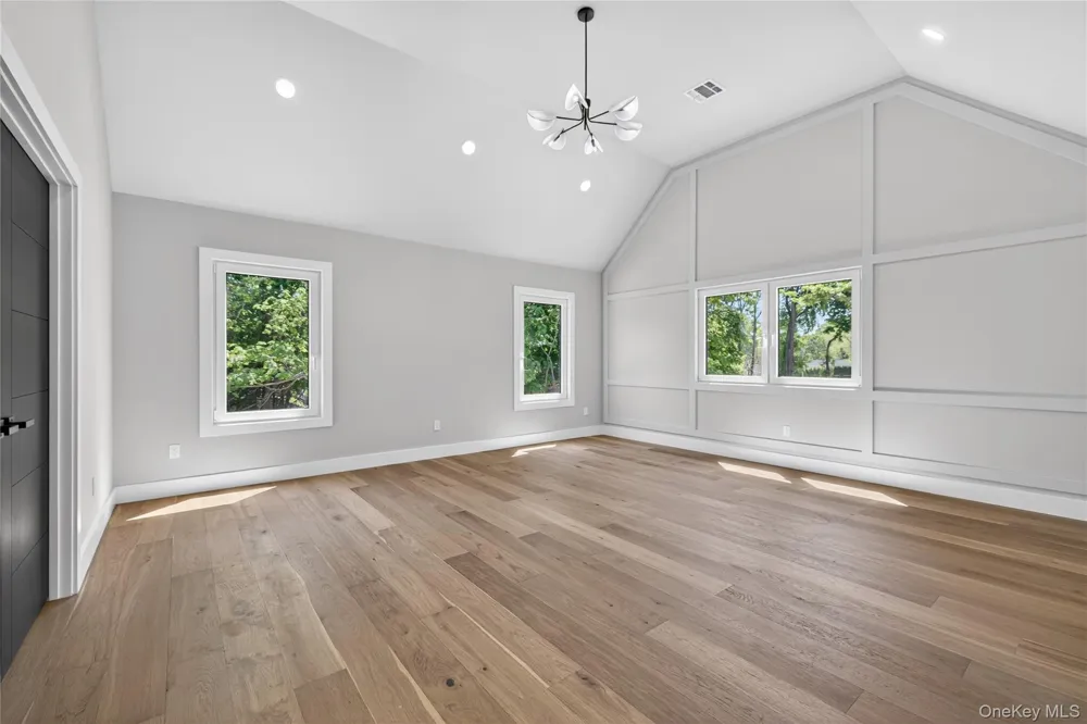364 Old Farmingdale Road West Babylon, NY 11704