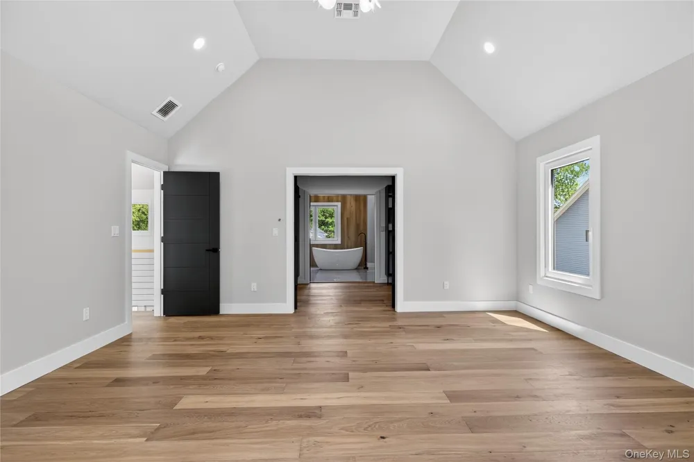 364 Old Farmingdale Road West Babylon, NY 11704