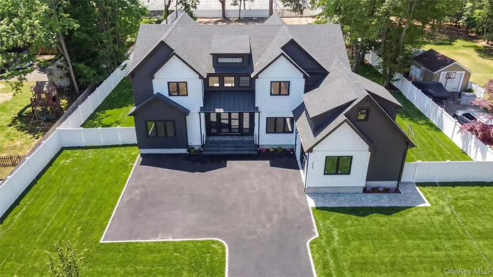 364 Old Farmingdale Road West Babylon, NY 11704