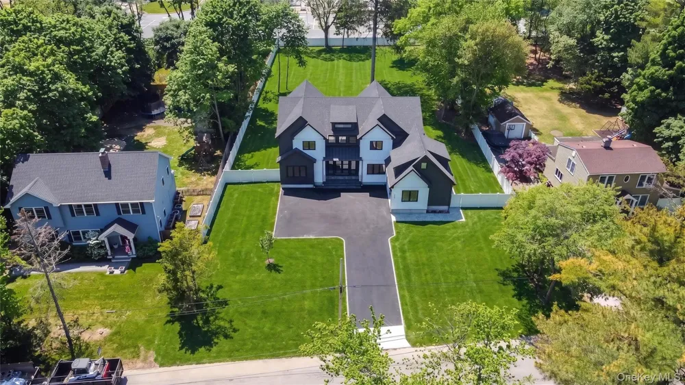 364 Old Farmingdale Road West Babylon, NY 11704