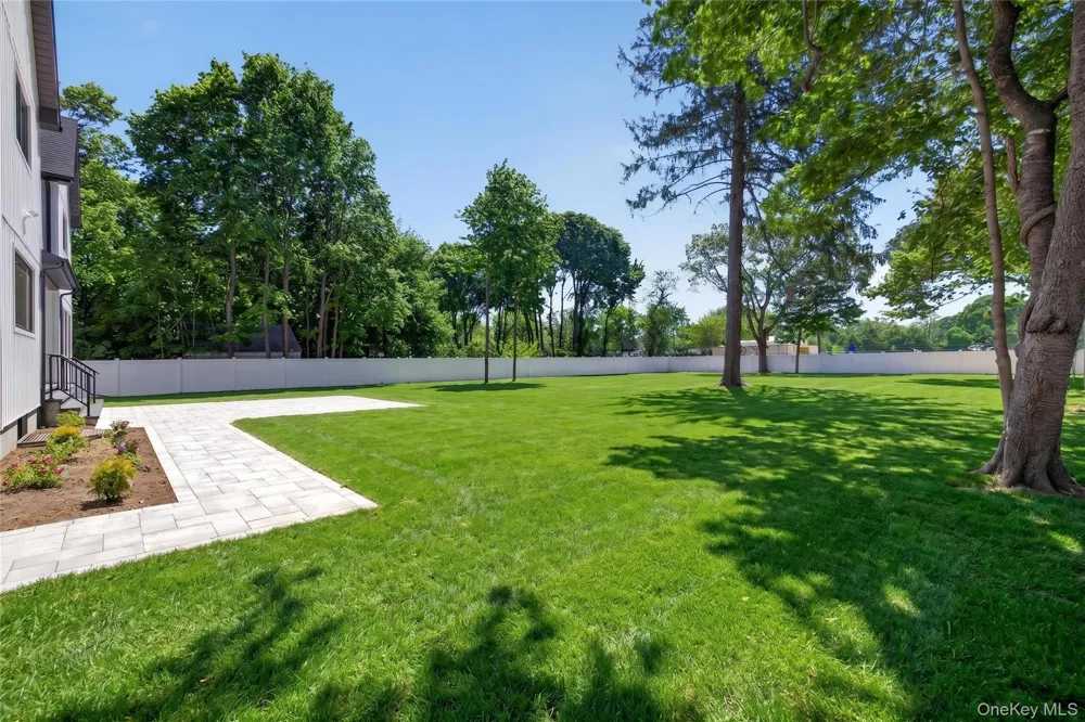 364 Old Farmingdale Road West Babylon, NY 11704