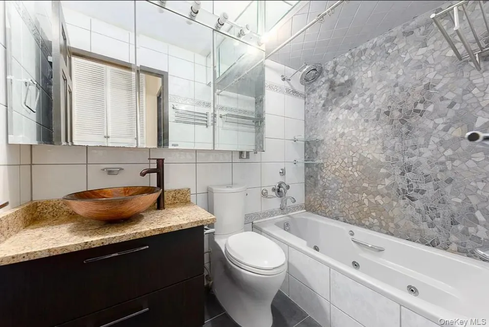 62-54 97th Place #11A Rego Park, NY 11374