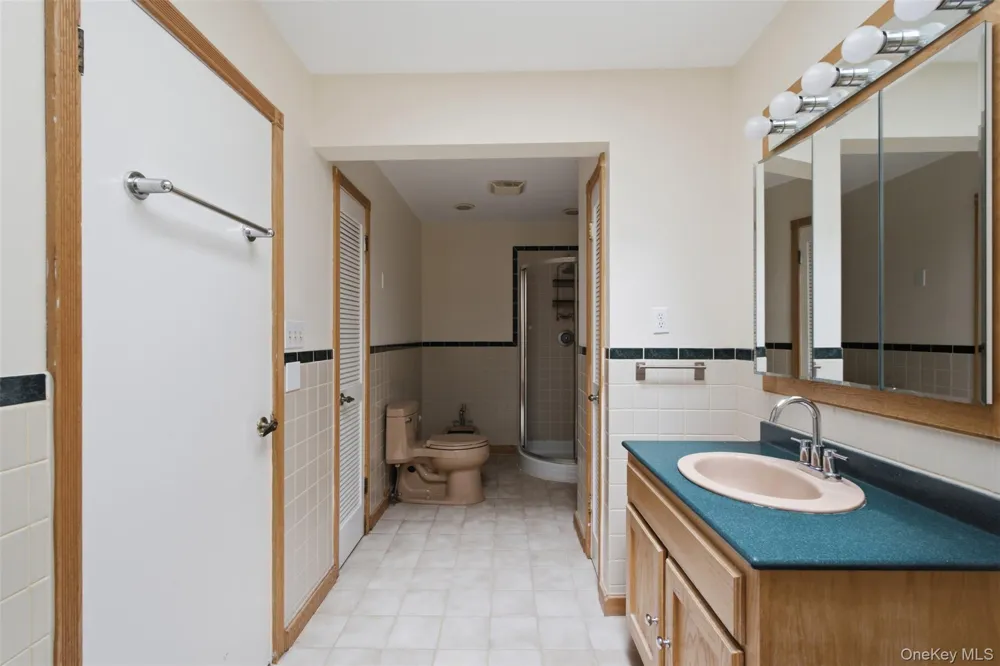14 Dakota Court Suffern, NY 10901