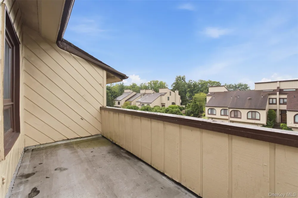 14 Dakota Court Suffern, NY 10901