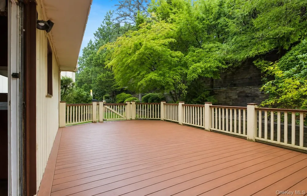 14 Dakota Court Suffern, NY 10901