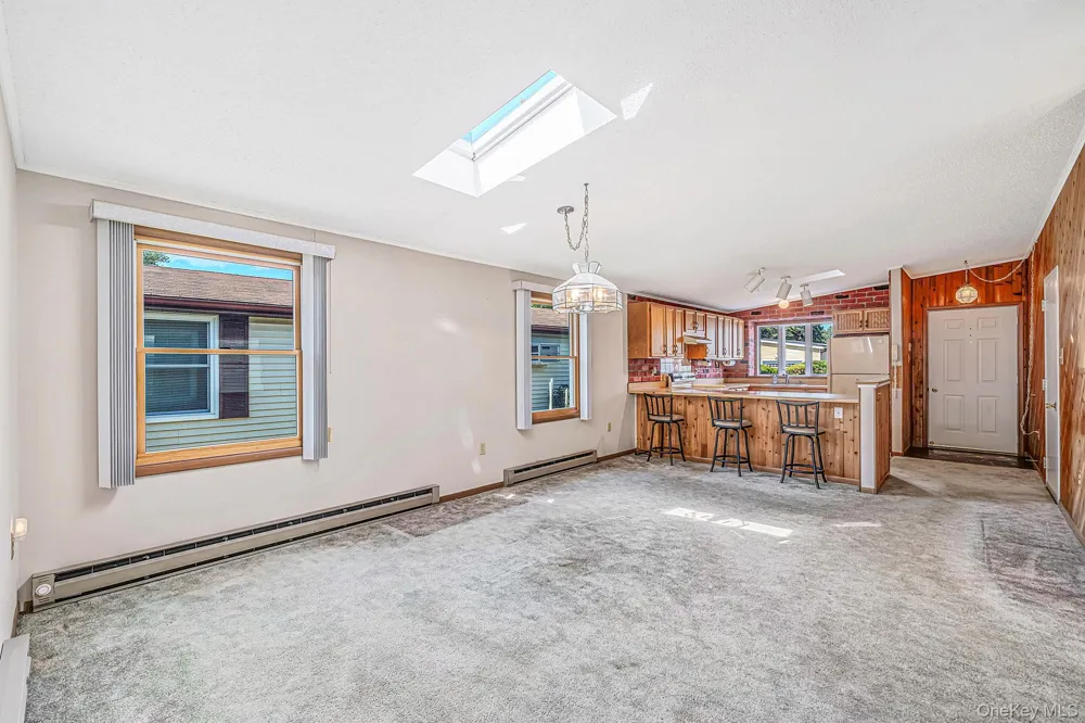 17 Dogwood Lane Manorville, NY 11949