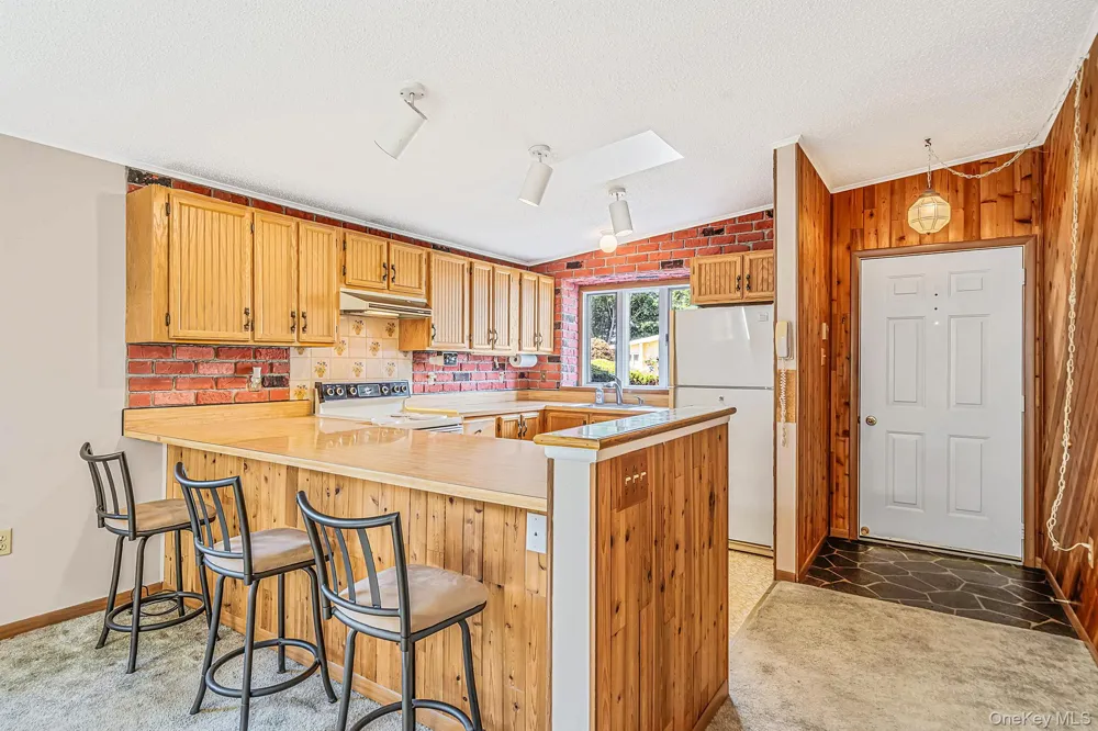 17 Dogwood Lane Manorville, NY 11949