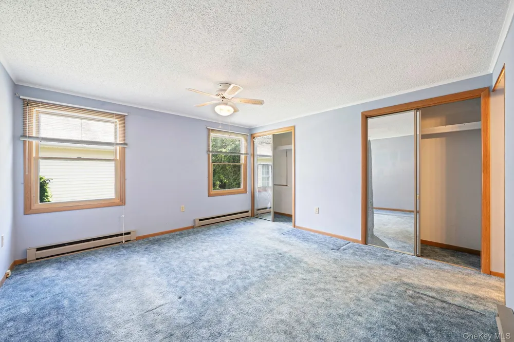 17 Dogwood Lane Manorville, NY 11949