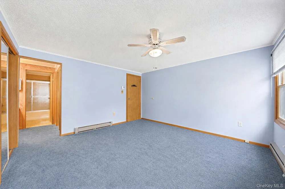 17 Dogwood Lane Manorville, NY 11949