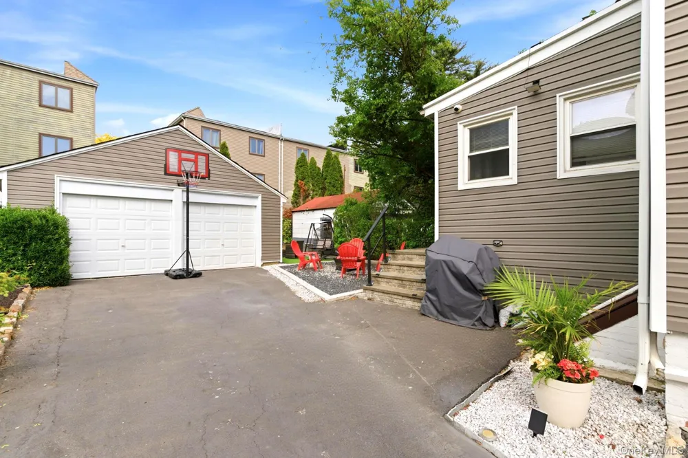 135 Beechwood Avenue Mount Vernon, NY 10553