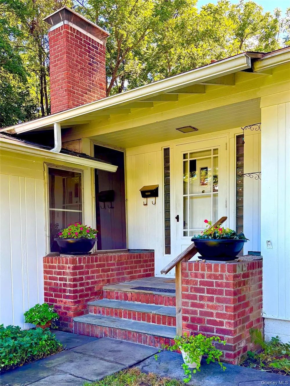 110 Montgomery Street Rhinebeck, NY 12572